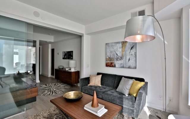 Amazing Suites In Yorkville