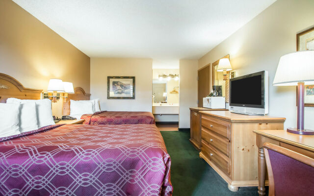 Econo Lodge I-44 - Exit 80