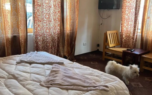 Kandalha Guest House
