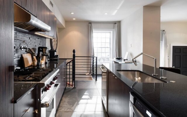 Million-dollar Celebrity Mansion in Old City