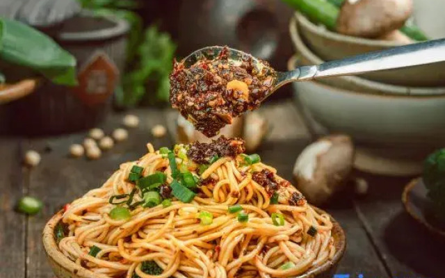 Huayi Hotel (Chongqing Creative Park Shangwan Road Subway Station)