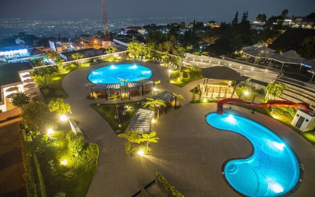 Surya Hotel & Cottages Prigen