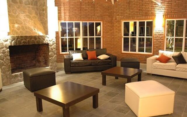 La Barraca Hotel & Resort