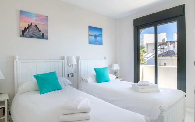 2193-Moderno apto con terraza vista al mar