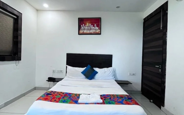 Kinsfolk Inn Hotel And Banquet