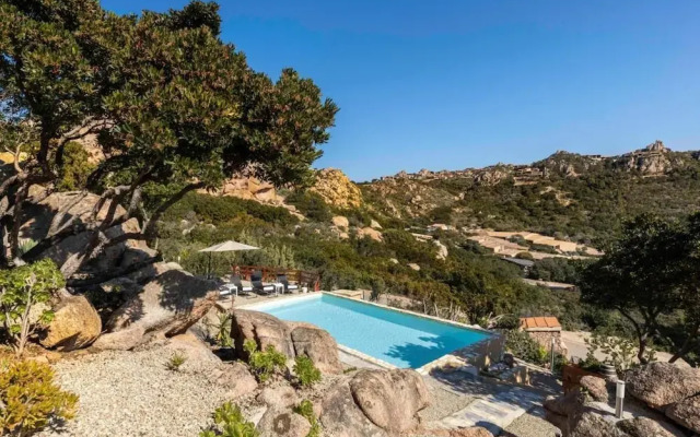 Villa Esmeralda - Free Wifi - With Swimming Pool