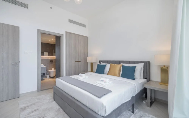 Luxury Stay At JVC with Pool & Gym