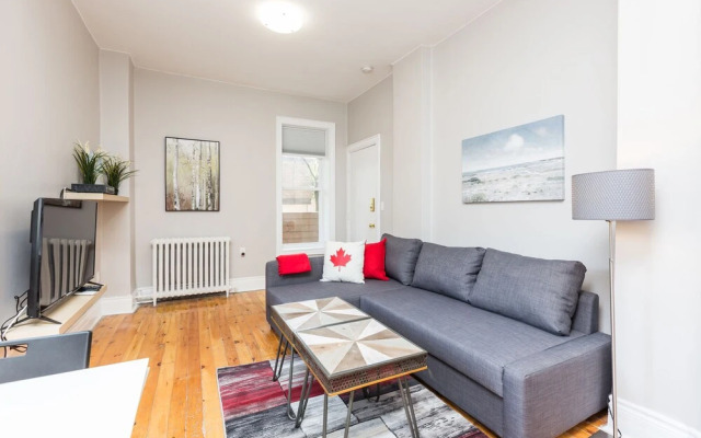 Applewood Suites - The Annex Lofts