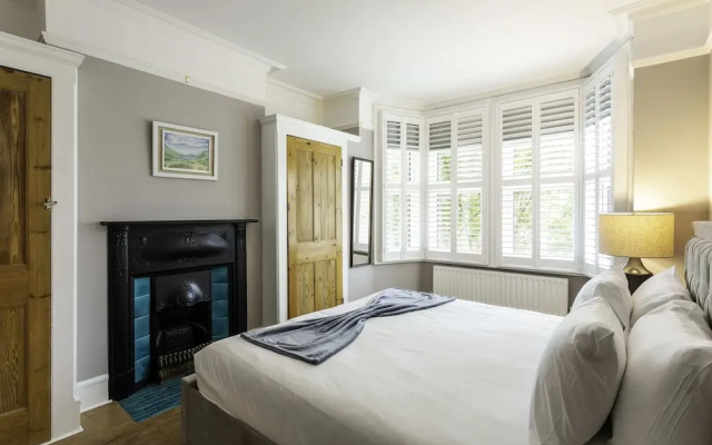 Terraced Edwardian House-poets' Corner