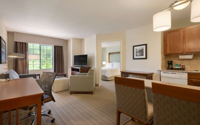 Homewood Suites by Hilton Jacksonville Deerwood Park