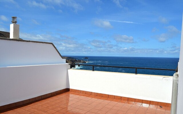 Window towards the Atlantic Ocean
