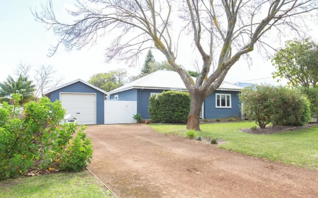 Relax and Unwind at Otters Retreat