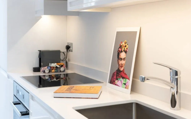 Sweet Inn - Kensington High Street