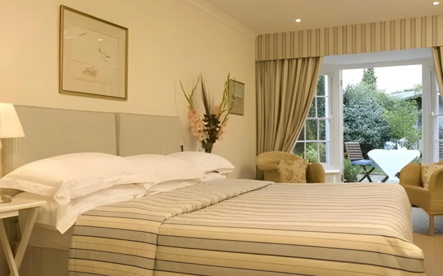The Seaview Hotel