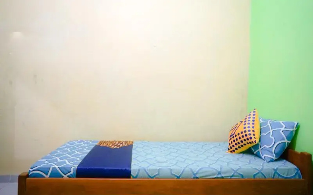 Wallet Family Residence Syariah by OYO Rooms
