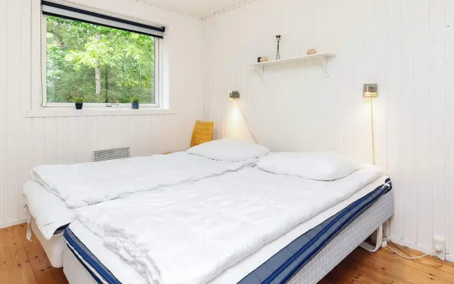 8 Person Holiday Home in Albaek