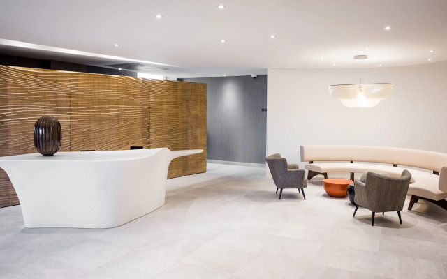 Simon Hotel