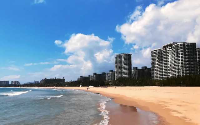 Amanda Seaview Resort Apartment