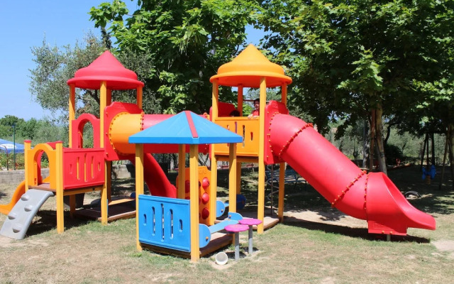 Happy Camp in Camping Cisano San Vito