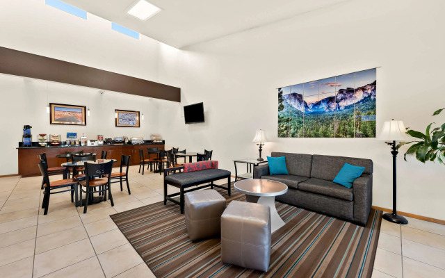 Best Western Topaz Lake Inn