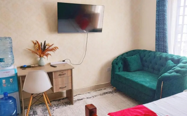 Cozy Studio in Mlolongo With City & Lake Views