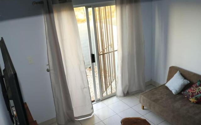 Cozy 2 bedroom loft close to the city centre.