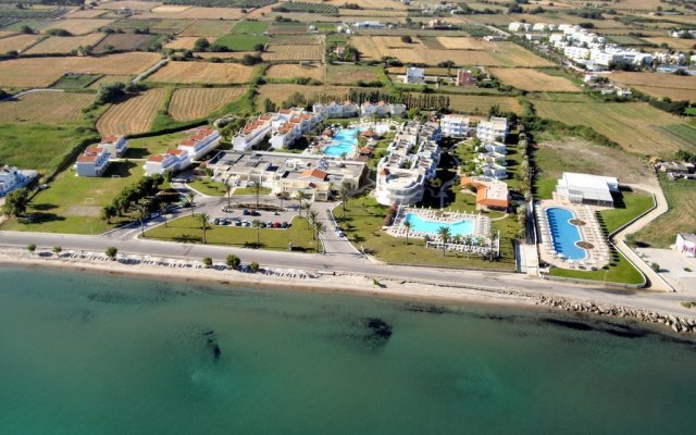 Zorbas Beach Hotel