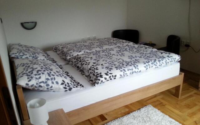 Studio Apartments Korosteljev
