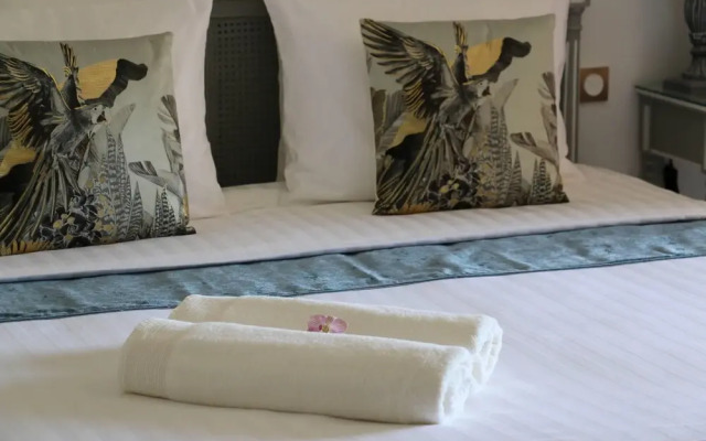 Loup Castel Boutique Hotel B&B