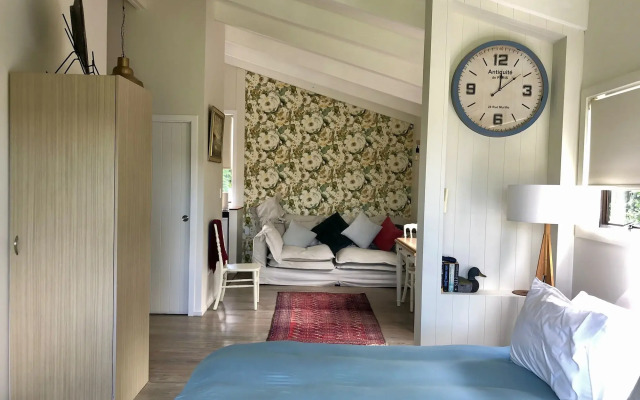 Le Chalet Waiheke Apartments