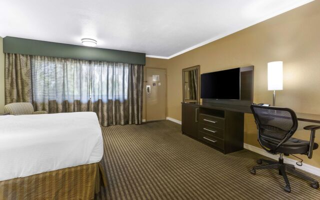 Best Western Royal Sun Inn & Suites