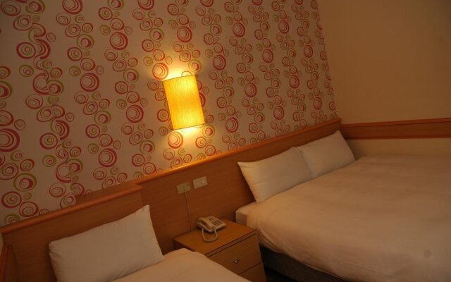Manbo Holiday Hotel