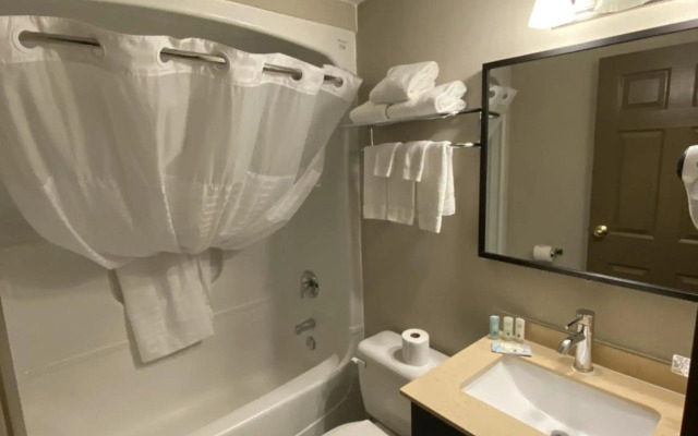 Quality Inn & Suites