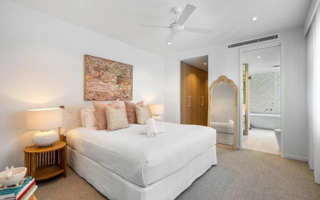 Coolum First Bay 121