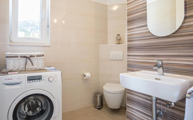 Villa Bol Brac save 15 percent on Split-villas com