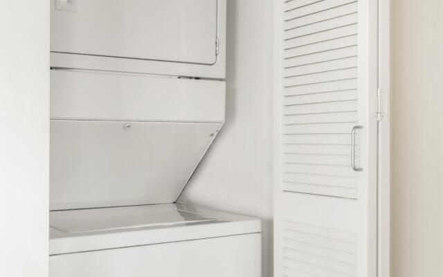 Chicago | Premiere 2BD/2BA South Loop Apartment