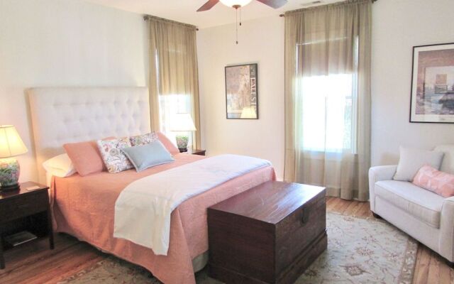 Alyssa House Bed & Breakfast