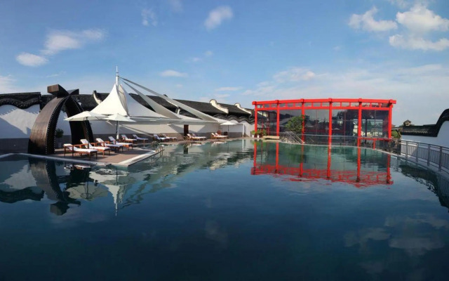 Waterside Resort