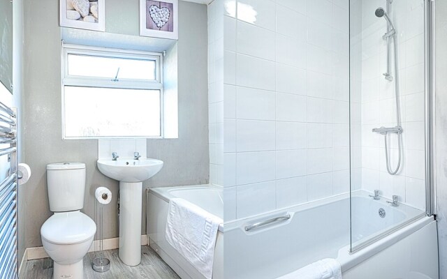 Swansea Essex Spacious