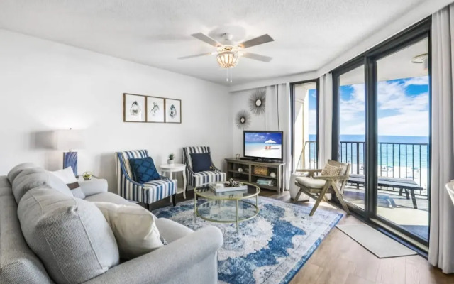 Phoenix III 3031 Beachfront End-unit