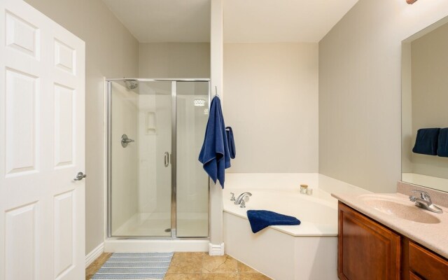 Villa Desert Ridge 2 Bedroom Condo by RedAwning