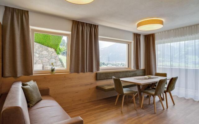 Beautiful Flat in Hart With Fitness Room