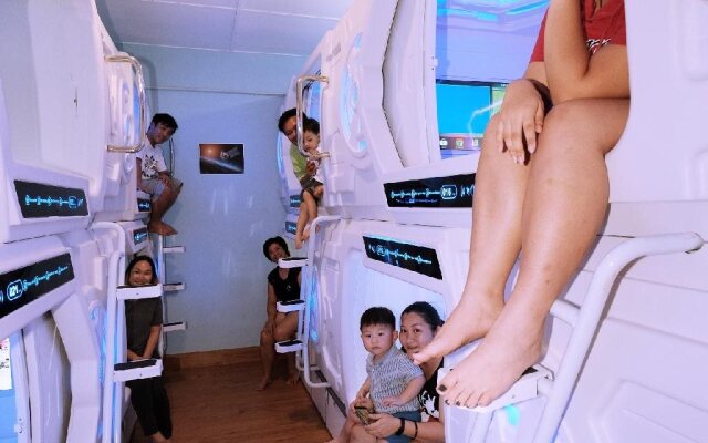 Audrey Capsule Hostel