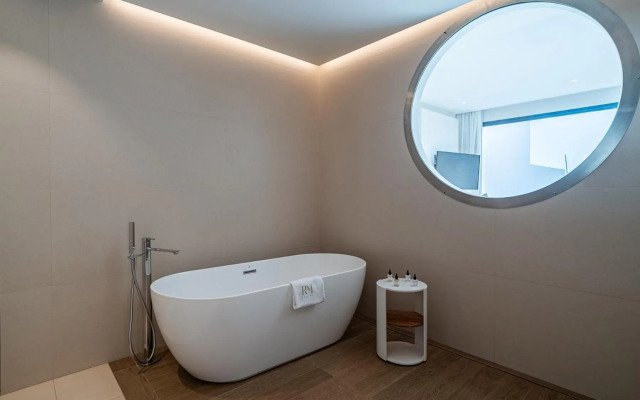 Royal Marina Suites Boutique Hotel