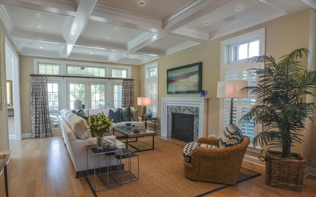 ST Lawrence Street 12