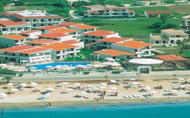 Отель Beis Beach