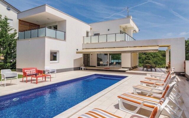 Nice Home in Pula With Wifi and 4 Bedrooms
