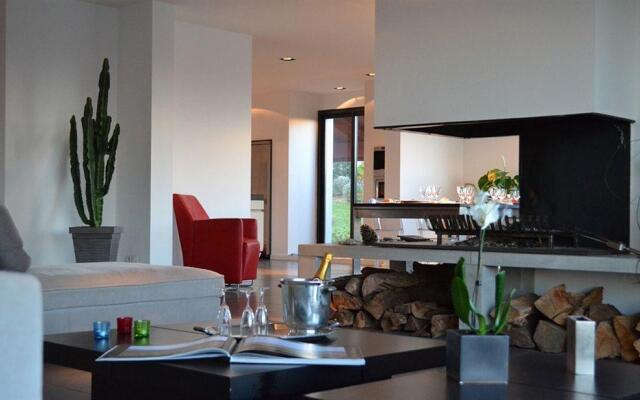 Villa Cenitz Lafitenia Resort