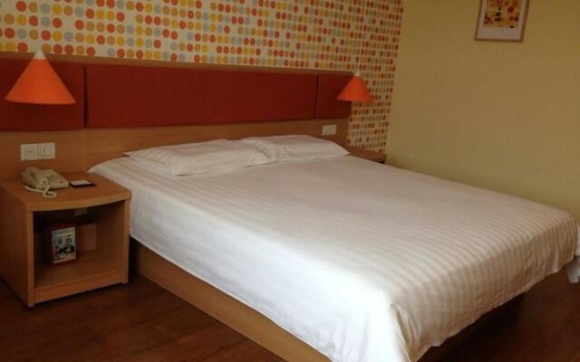 Aifeel Hotel (Zibo Liantong Road Mingqing Street Branch)