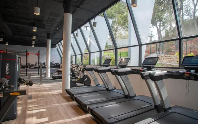 Brand New, Elegant Three Bed Apartment